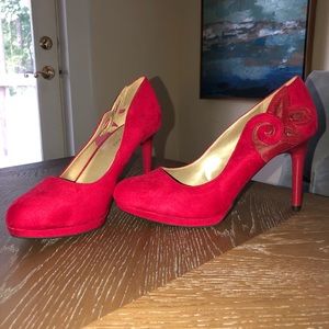 Red Bandolino Heels